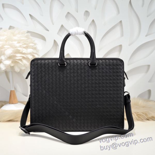 BOTTEGA VENETAスーパーコピー 2025新作登場 ボッテガ ヴェネタ ビジネスバッグ ハンドバッグ スタイリッシュな印象